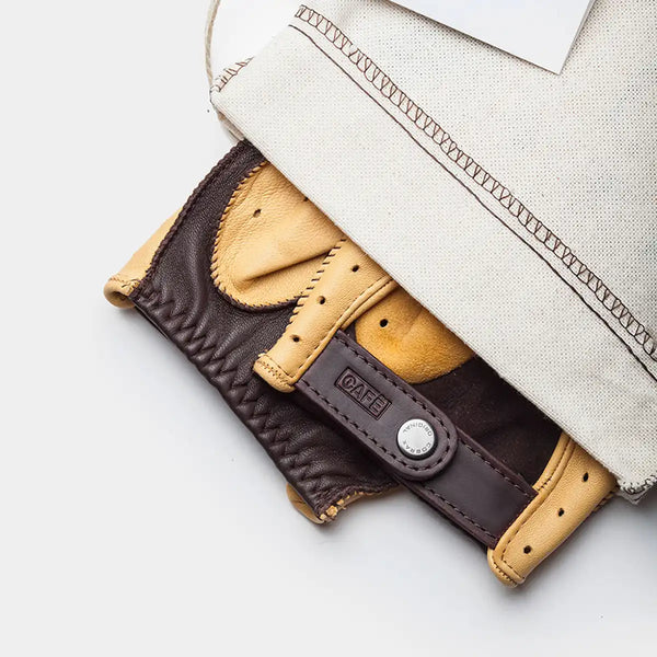 Guantes de Conduccion Cafe Leather Triton Cream & Black Coffee