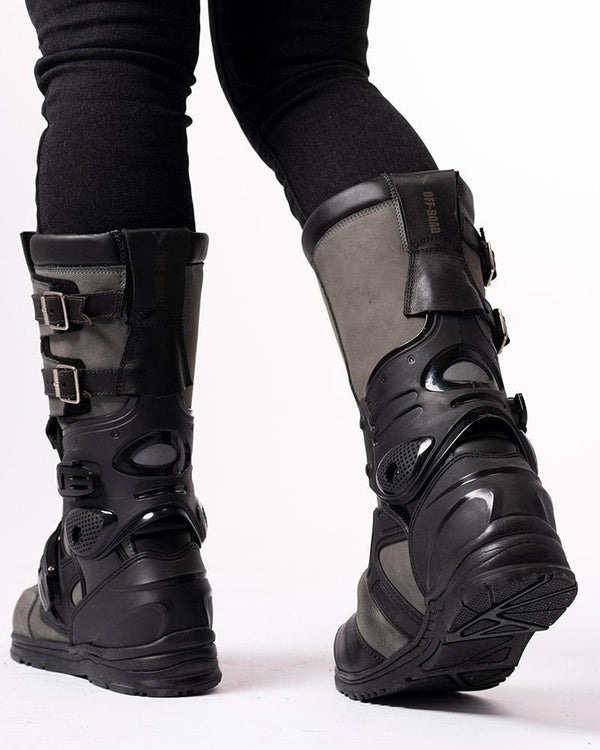Botas By City Off Road Grey