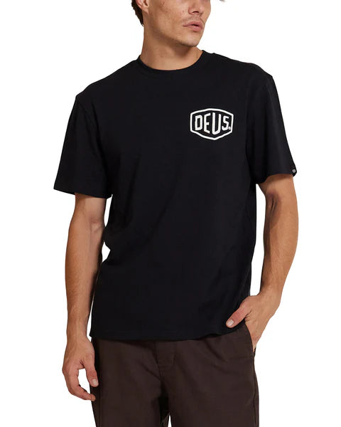 Camiseta Deus Ex Machina Frontage Tee
