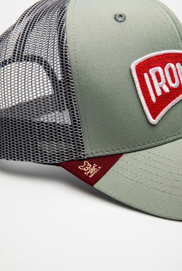 Gorra Irons Cafe Racer Trucker Bandera