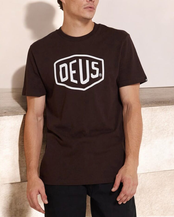 Camiseta Deus Ex Machina Shield Choco